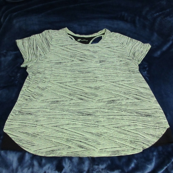 ActiveZone Tops - BOGO🦋 AcitveZone Racer Back Tee Light Green Black